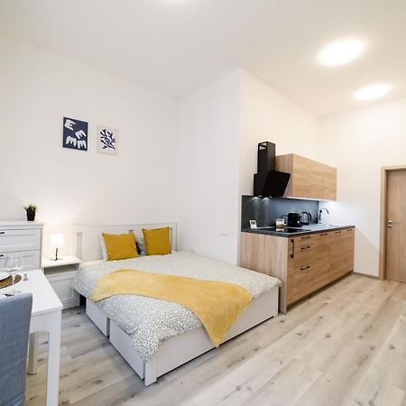 פראג New Apartments Near Dancing House מראה חיצוני תמונה