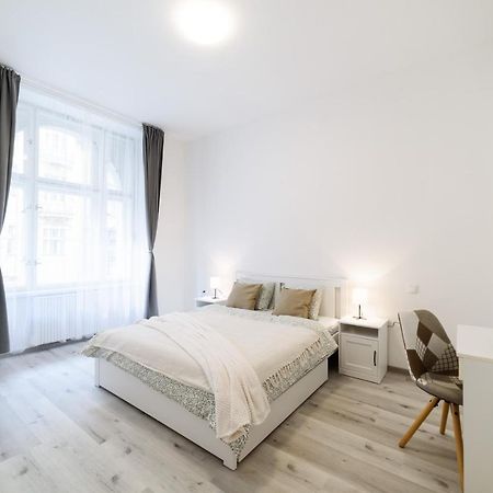 פראג New Apartments Near Dancing House מראה חיצוני תמונה