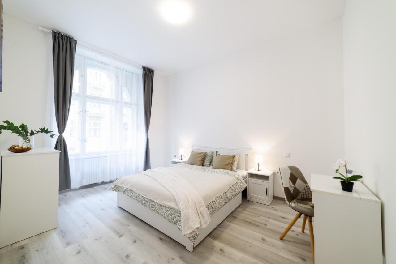 פראג New Apartments Near Dancing House מראה חיצוני תמונה