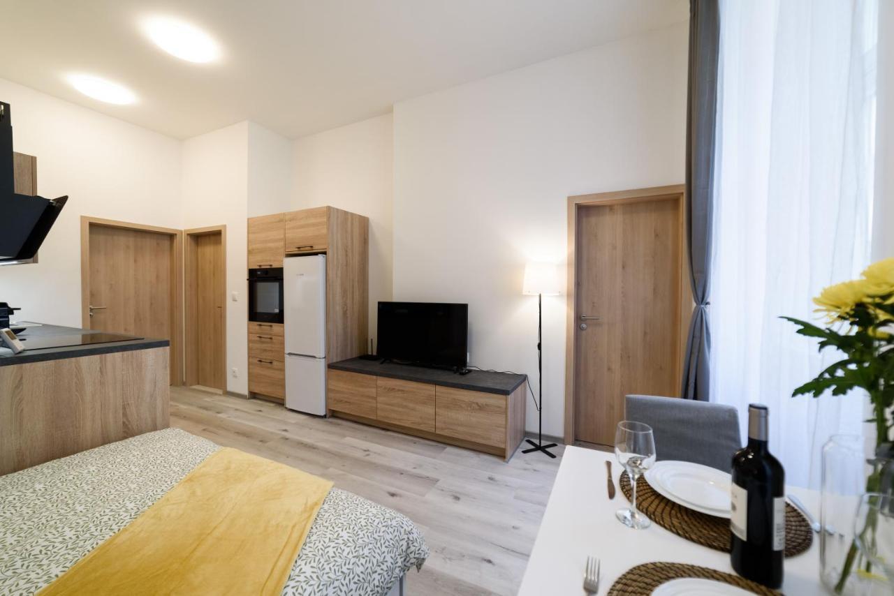 פראג New Apartments Near Dancing House מראה חיצוני תמונה